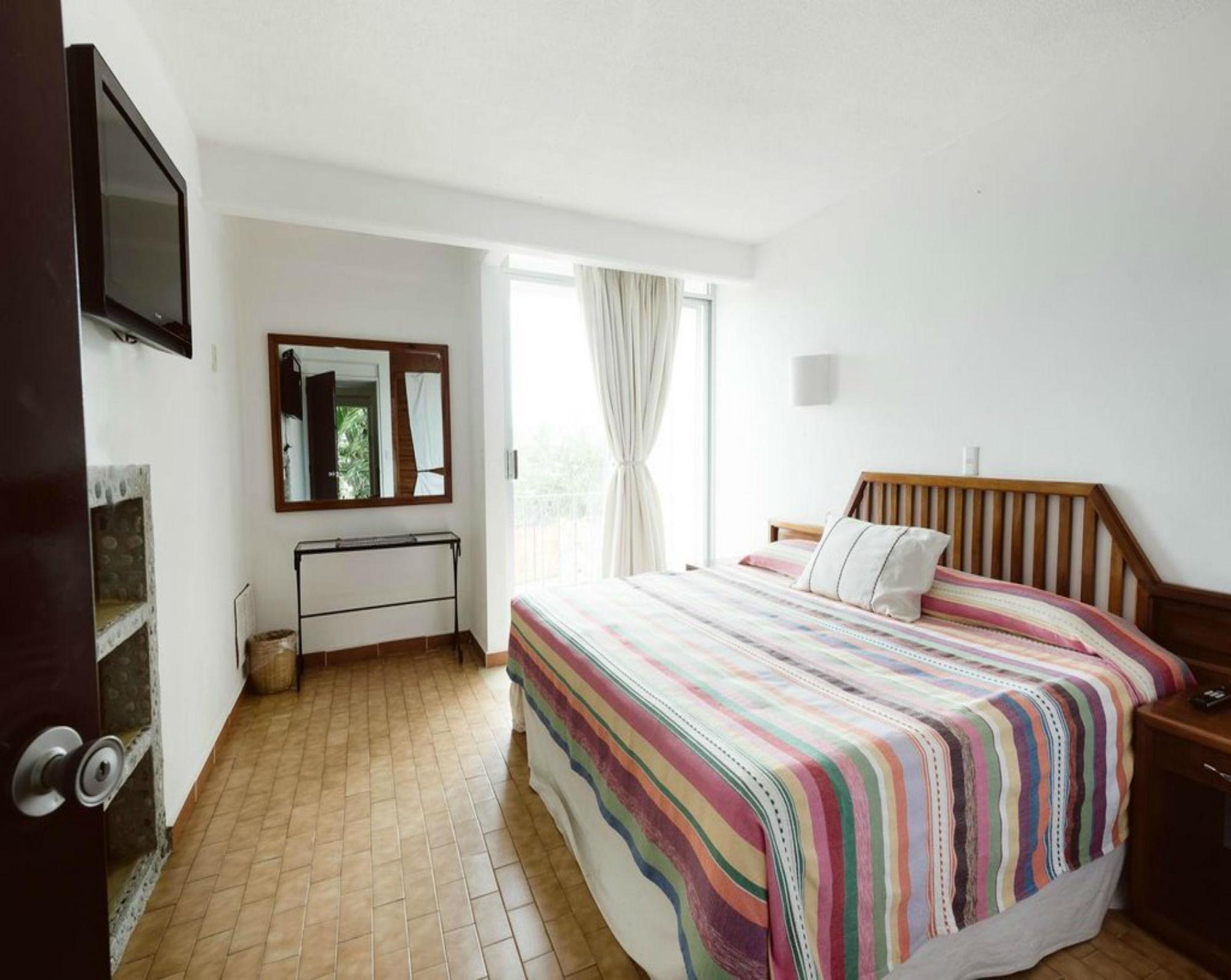 Hotel Suites Villasol Пуэрто-Эскондидо Экстерьер фото